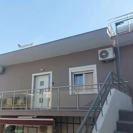 Avia Apartment *