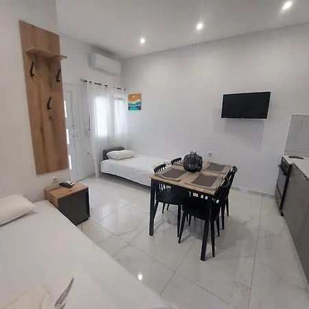 Avia Apartment *