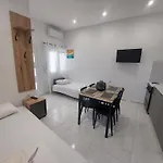 Avia Apartament *